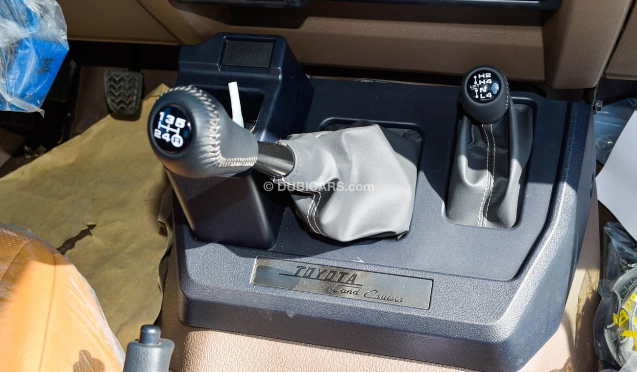 Toyota Land Cruiser Pick Up 4.0L V6 Petrol Single Cabin  with Difflock