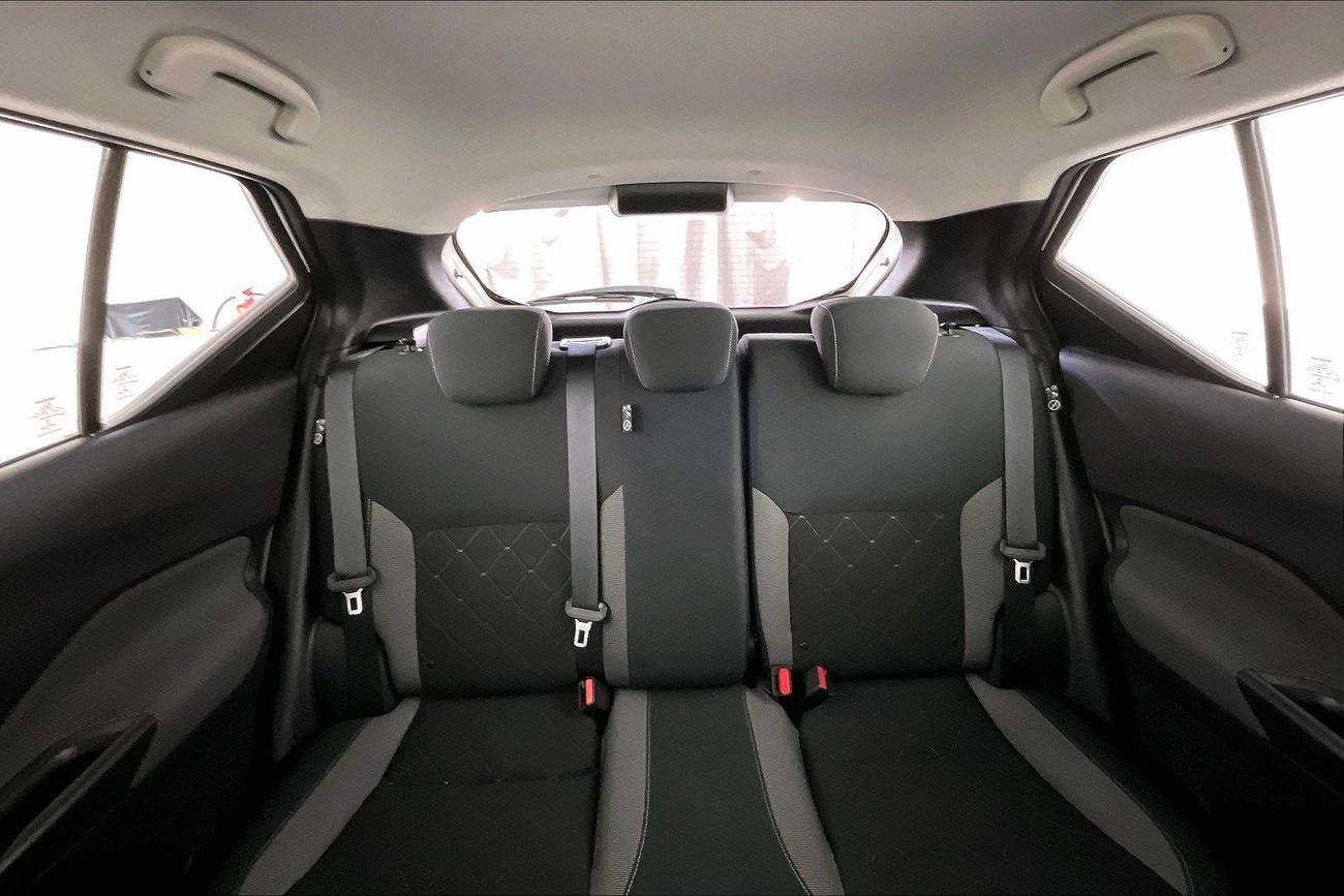 Nissan Kicks SV+NAV | 1 year free warranty | 0 Down Payment