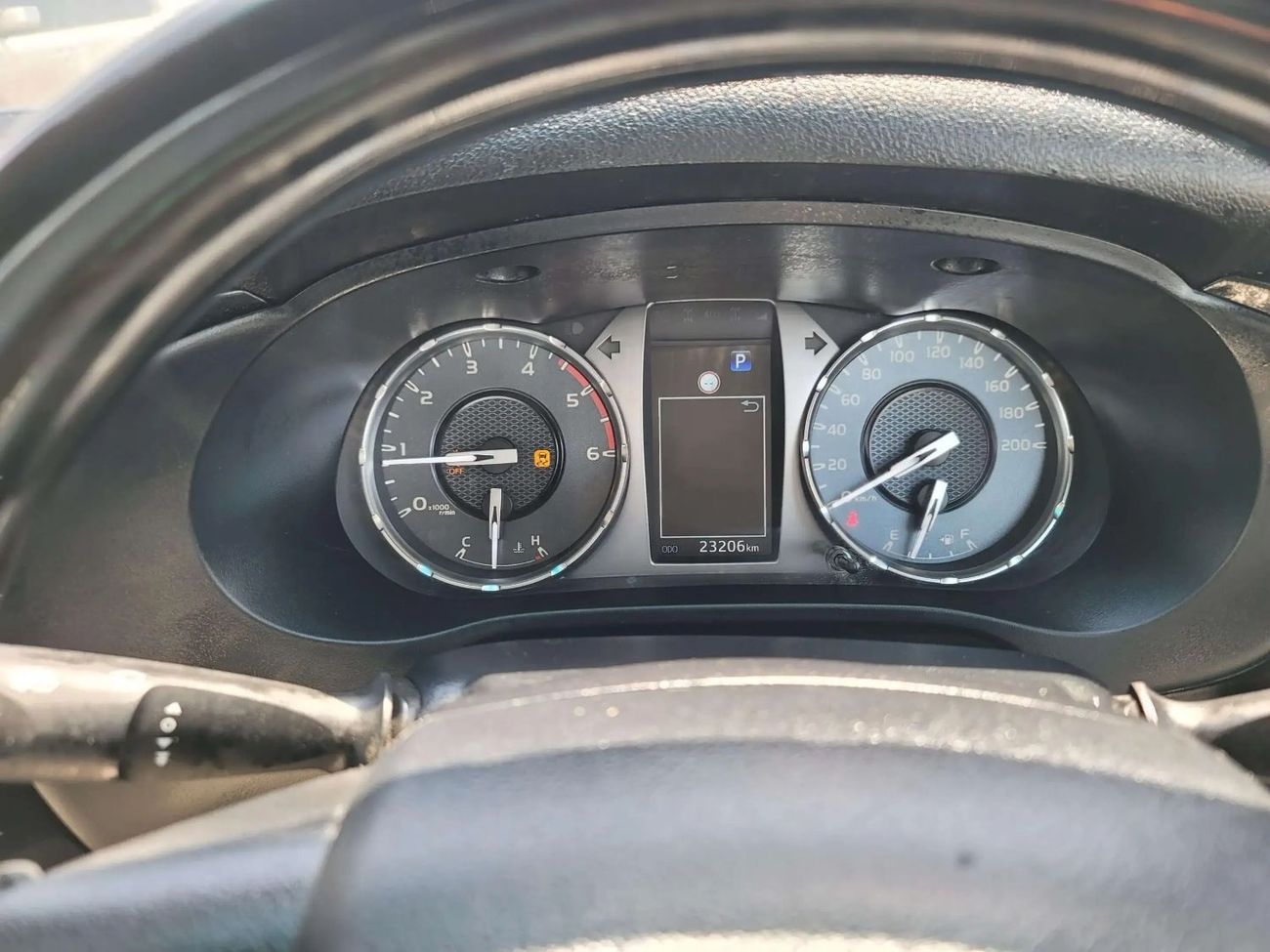 تويوتا هيلوكس 4x4 Diesel 2.8L Right hand Drive (Export Only)