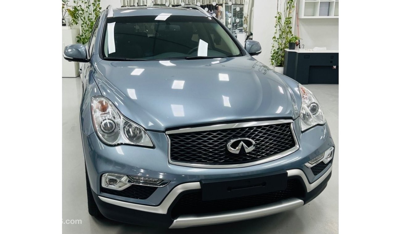 Infiniti QX50 Luxury Luxury GCC .. FSH .. Original Paint .. Perfect Condition