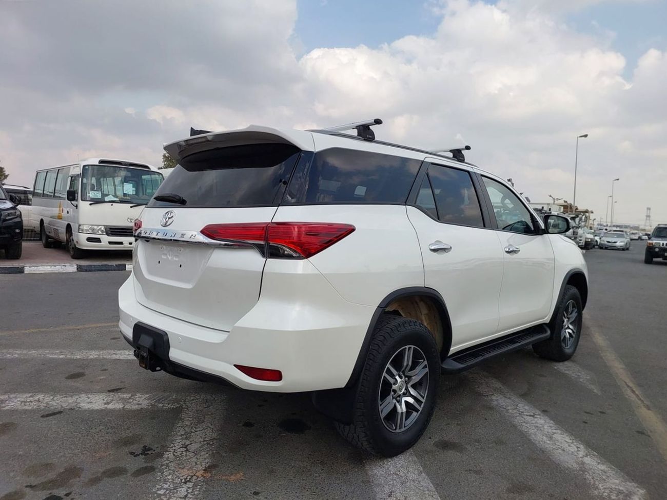 Toyota Fortuner TOYOTA FORTUNER SUV RHD 2019 MODEL 2.8 L DIESEL AUTOMATIC(PM10081)