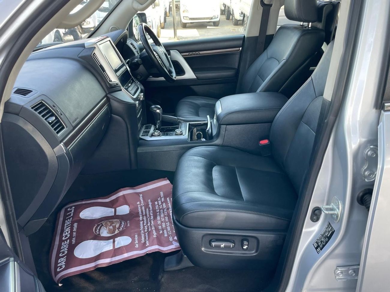 تويوتا لاند كروزر Diesel Engine Right Hand Drive 4.5 Liter Shape Modified To L C 300