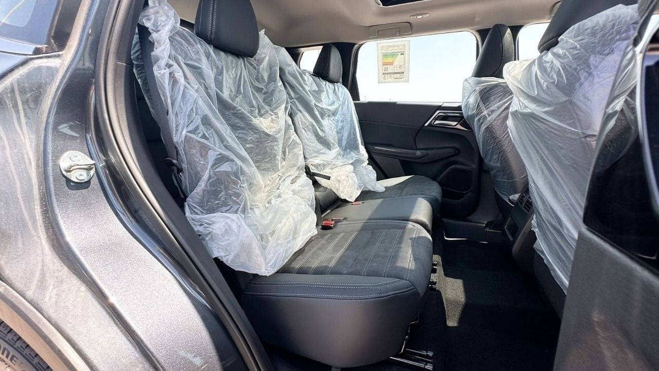 Mitsubishi Outlander 2.5L-4WD-MID-OPTION-7-SEATER-AT