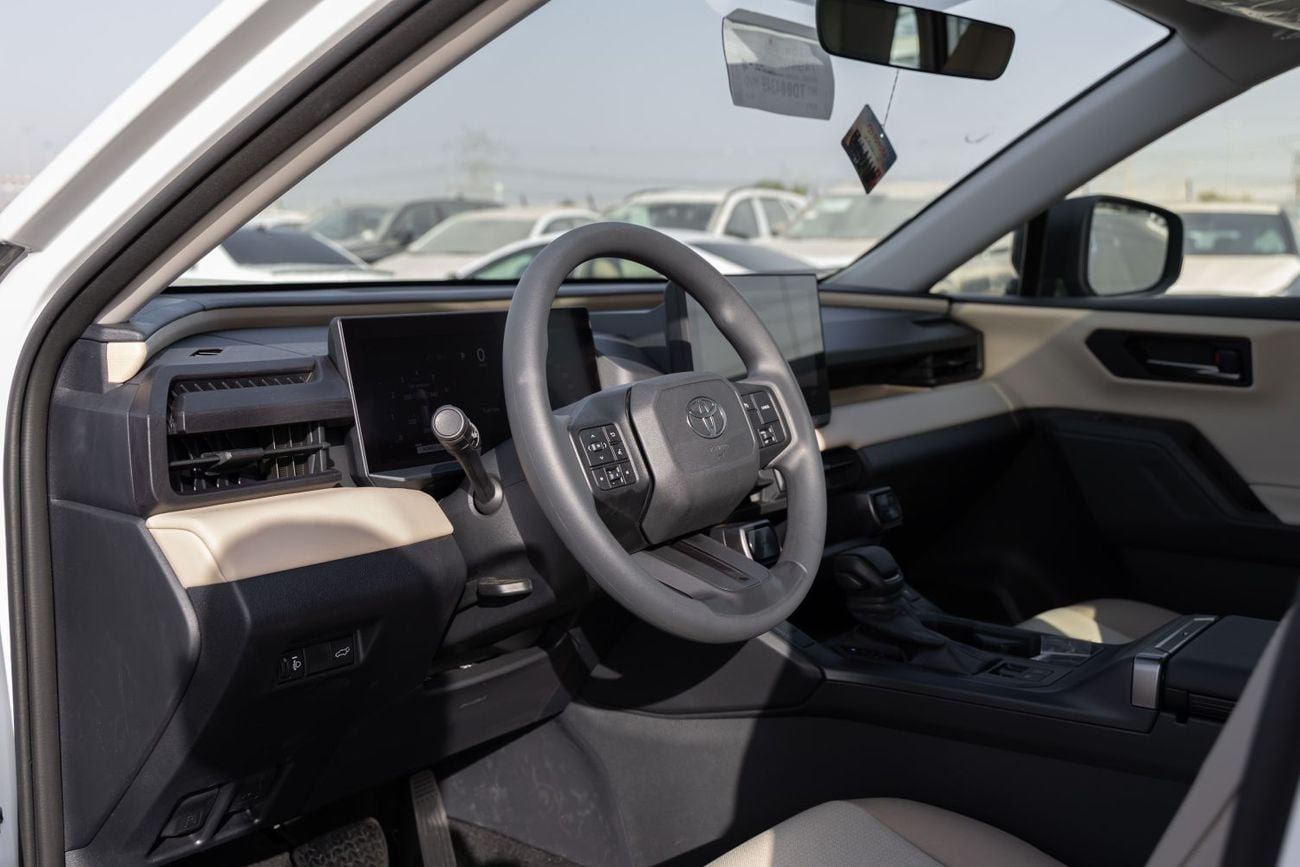 Toyota RAV4 XLE | 2026 | AWD | V4 | WHITE | BRAND NEW | GCC Specs (EXPORT)