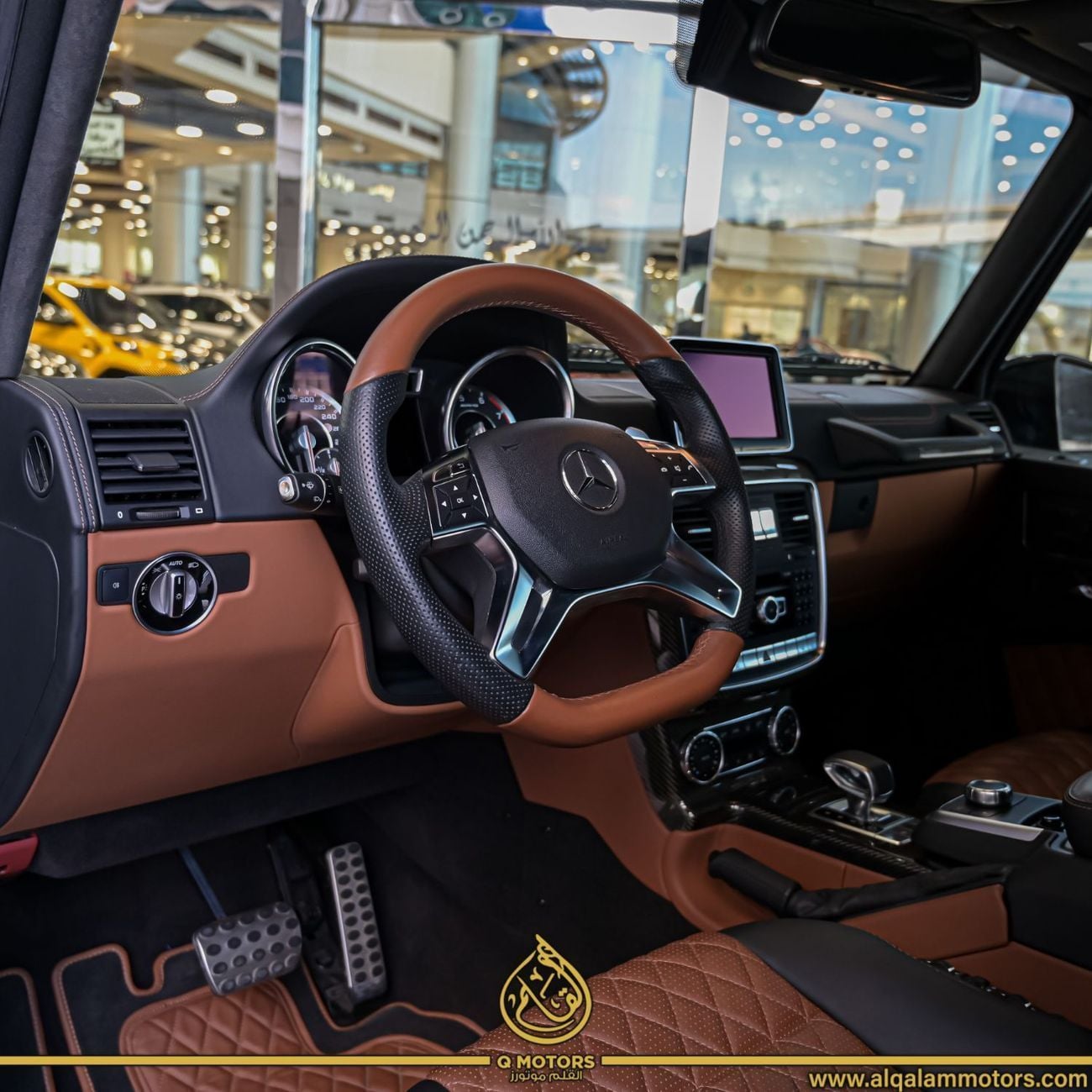 Mercedes Benz G63 AMG STD 4.0L 2014 MERCEDES BENZ G63 6X6 GCC DONE ONLY 1000KM