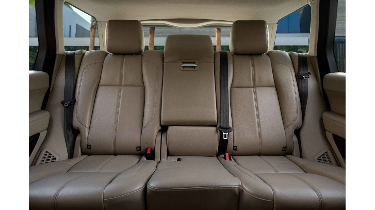 Land Rover Range Rover Vogue SE 5.0 | 3,372 P.M (4 Years)⁣ | 0% Downpayment | Excellent Condition!