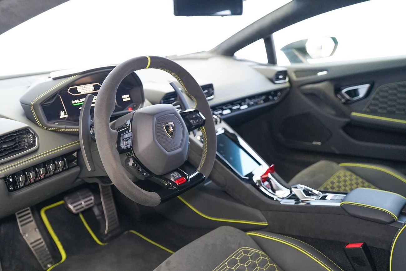 Lamborghini Huracan STERRATO 5.2L V10