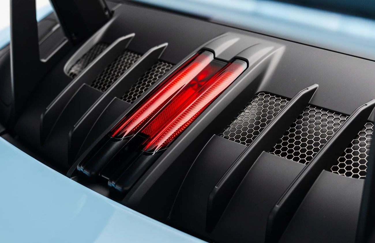 بورش 911 4.0L F-6 Naturally Aspirated Engine