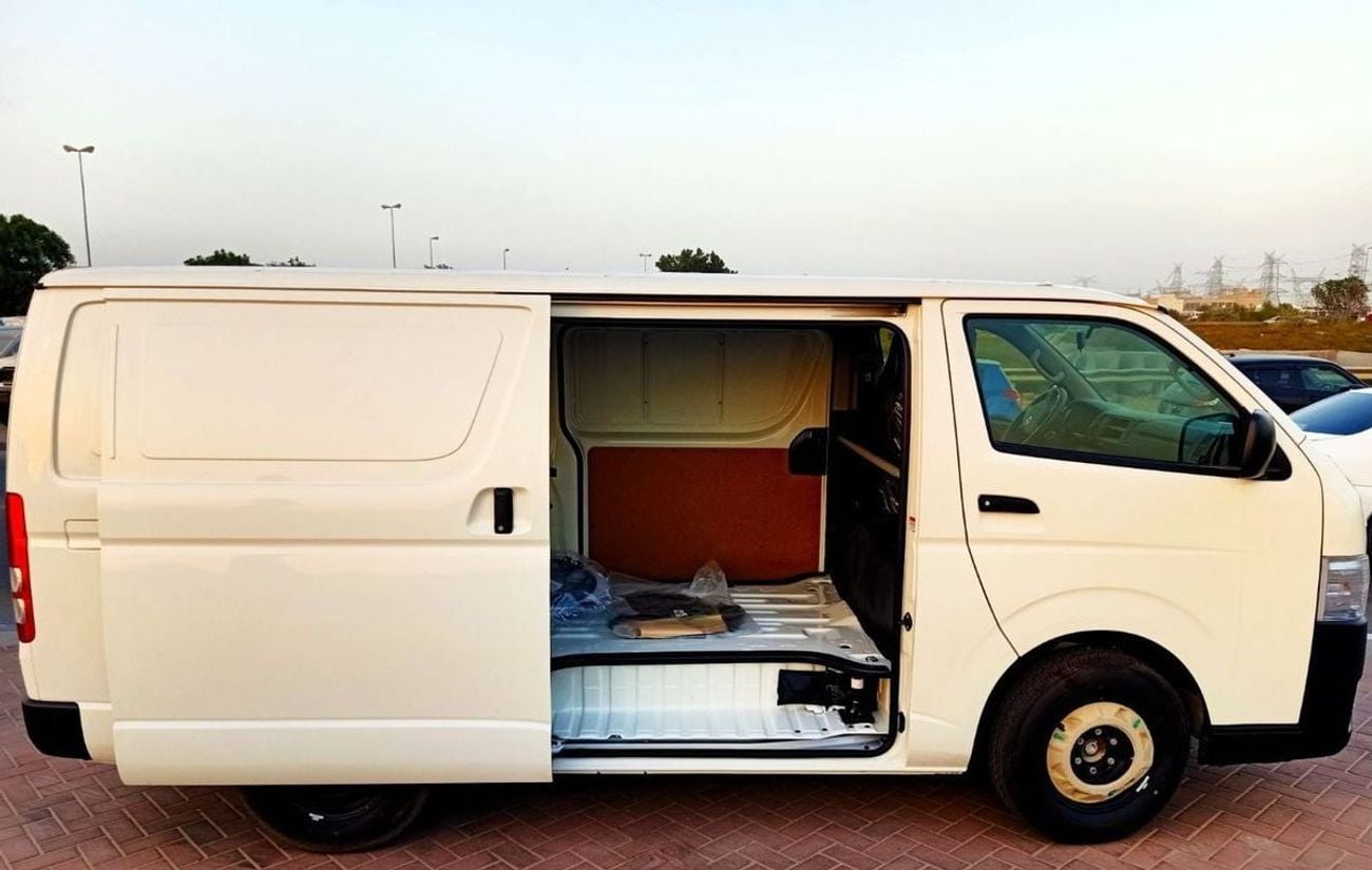 تويوتا هاياس TOYOTA HAICE STD ROOF CARGO 2.5L DIESEL M/T 2024 MODEL
