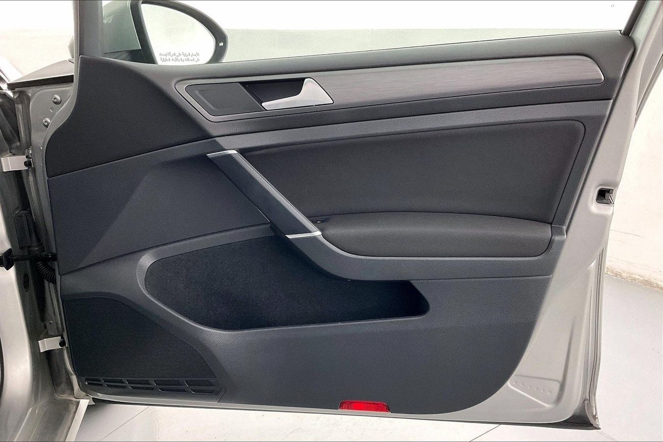 Volkswagen Golf SE| 1 year free warranty | Exclusive Eid offer