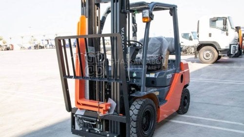 تويوتا فورك ليفت LPG 2.5 TON, 3 STAGE W/ SIDE SHIFT 3 LEVER,4.7M LIFT HEIGHT MY23 Forklift LPG