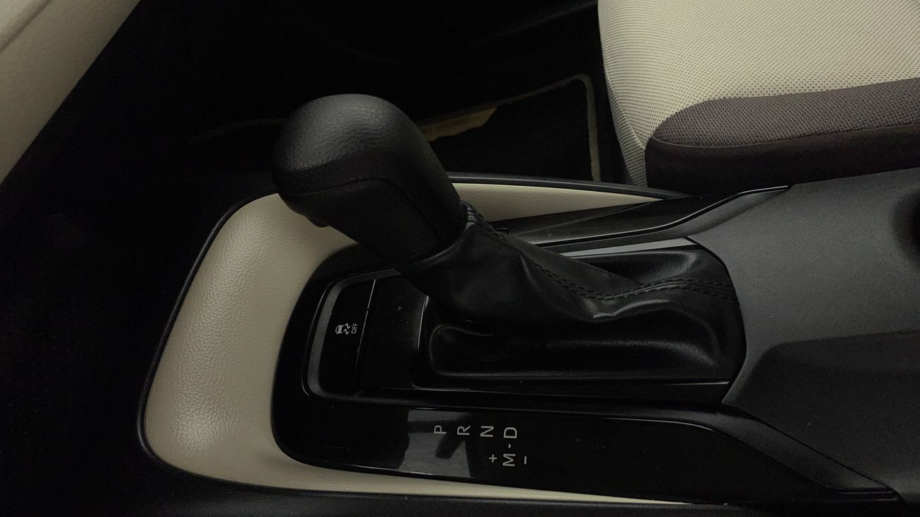 تويوتا كورولا XLI 1.6 | بدون دفعة مقدمة | اختبار القيادة في المنزل