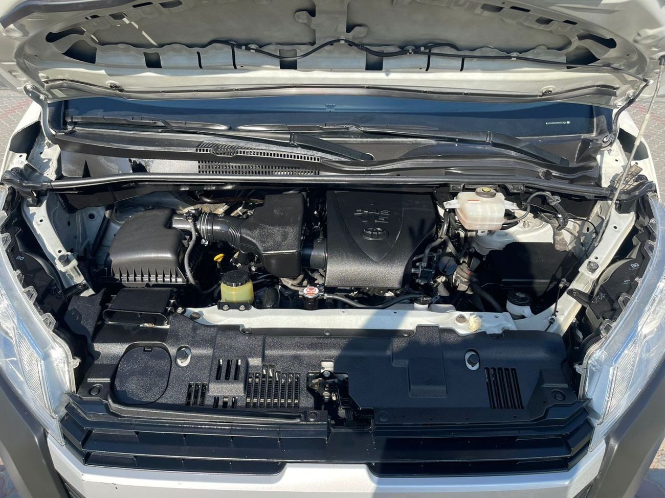 Toyota Hiace GLS - High Roof