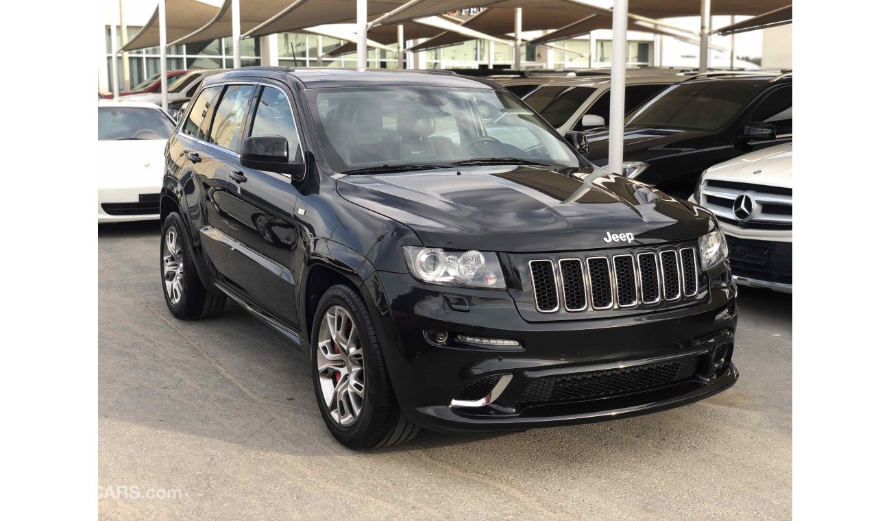 جيب جراند شيروكي GRAND CHEROKEE SRT FULLY LOADED SUPER CLEAN