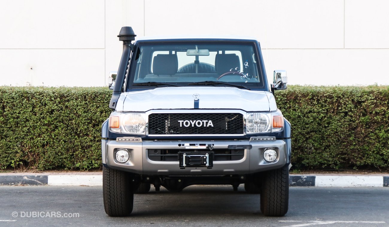 Toyota Land Cruiser Pick Up 4.0L V6 Petrol Double Cabin