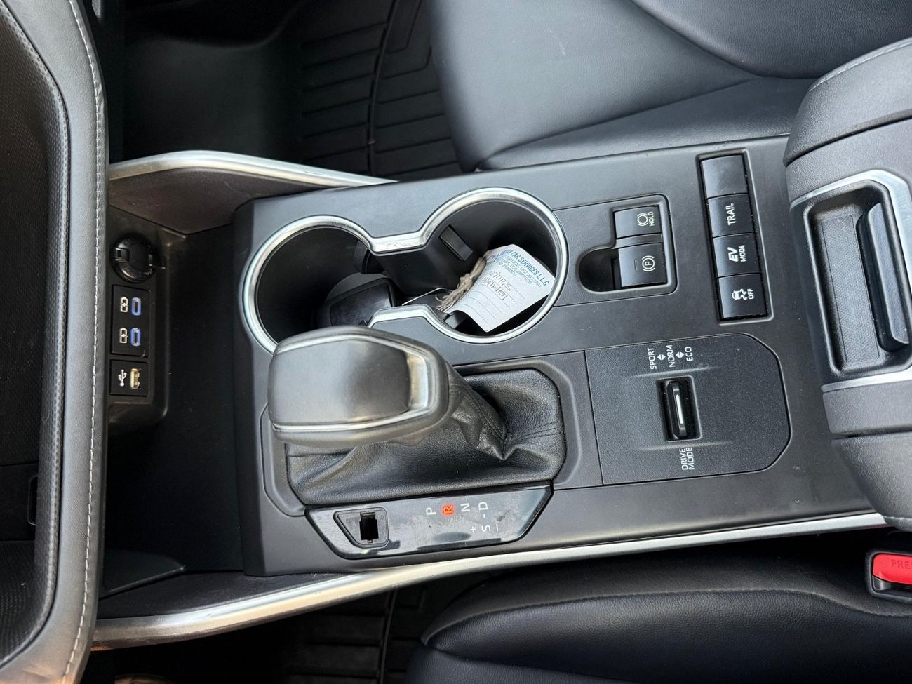 Toyota Highlander XLE Hybrid 2.5 L Full Option 2022