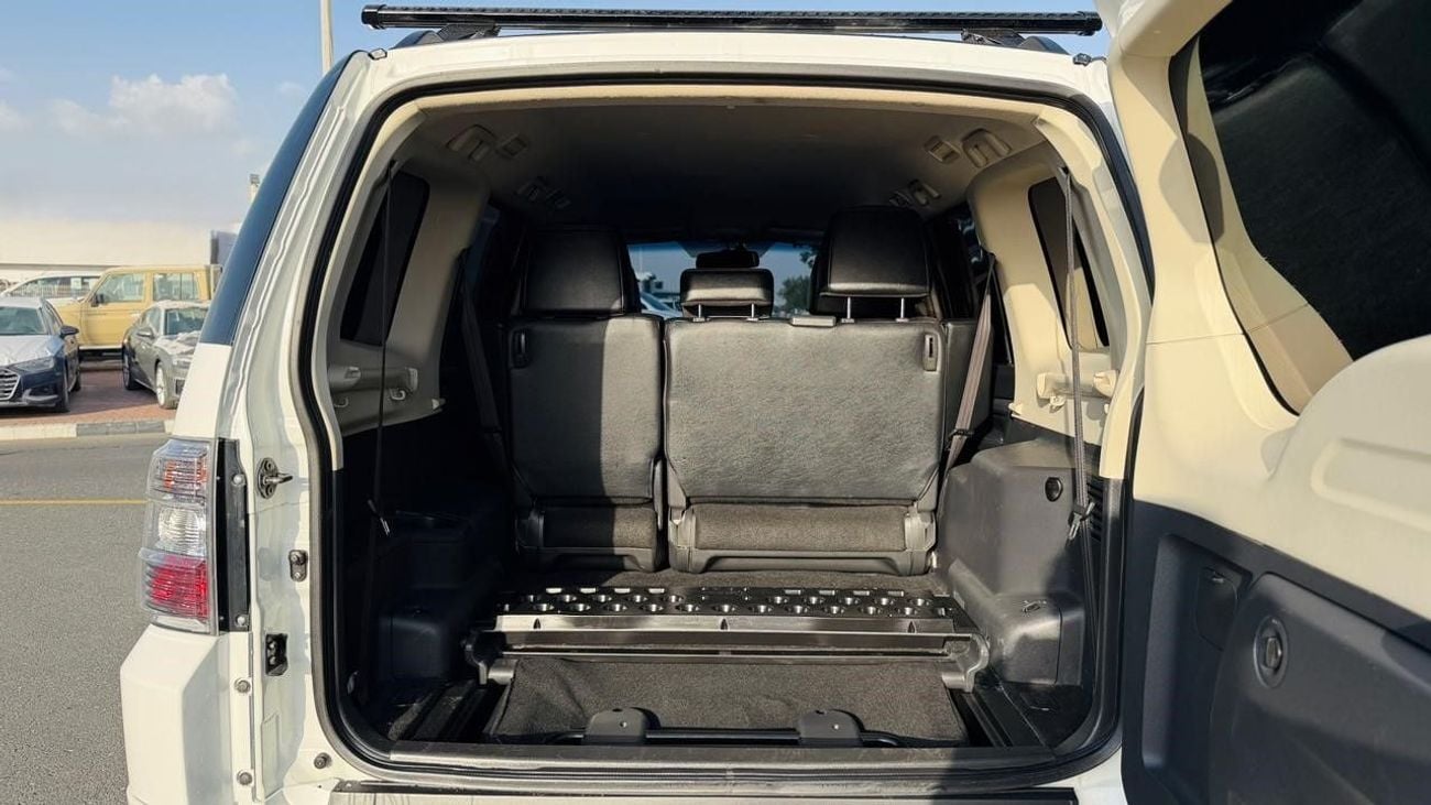 ميتسوبيشي باجيرو SIGNATURE BODY KIT MODIFIED | ELECTRIC HEATED SEATS | BACK CAMERA | PARKING SENSORS | 3.2L DIESEL EN