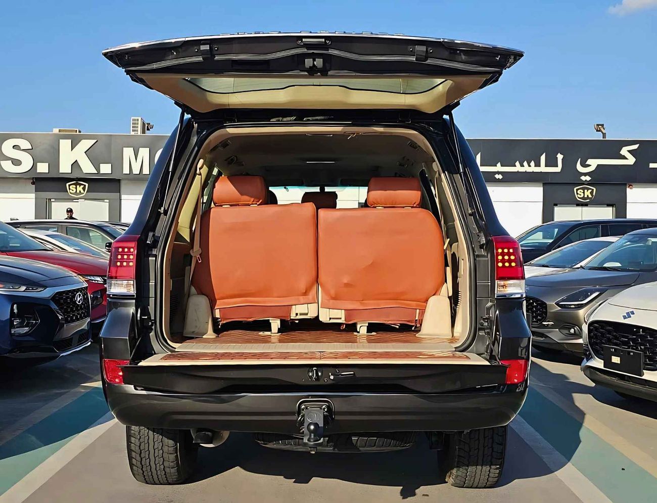 Toyota Land Cruiser GXR/ 4.0L V6 4WD / FULL OPTION/ EXPORT ONLY / LOT#43956