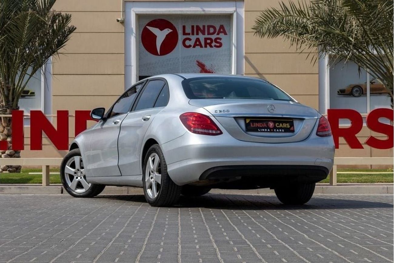 Mercedes-Benz C 200 Mercedes-Benz C200 2017 Korean Spec under Warranty with Flexible Down-Payment.