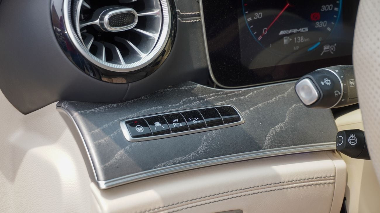 مرسيدس بنز ايه ام جي جي تي 53