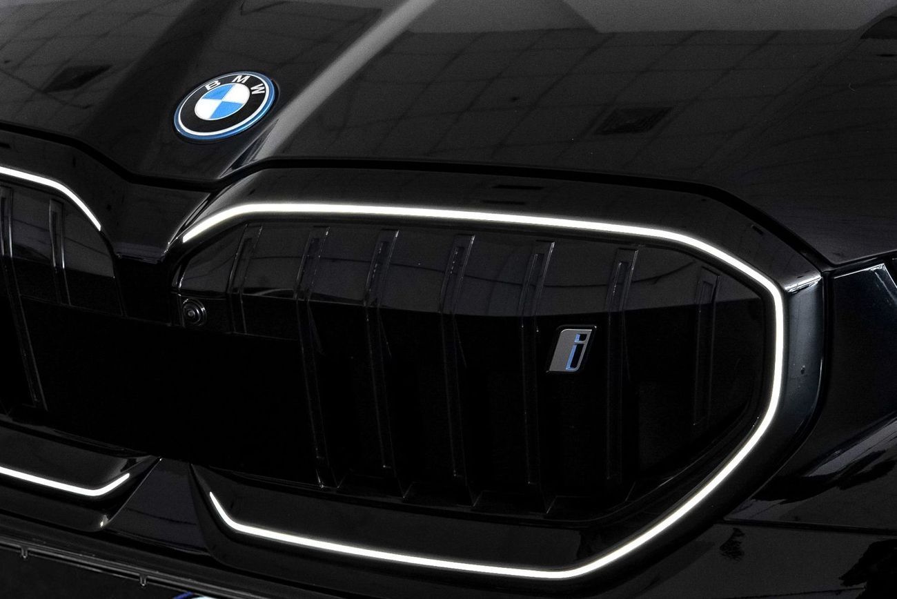 بي أم دبليو i5 M-Sport