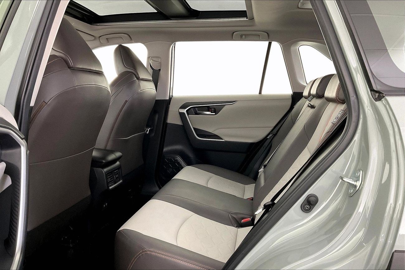 Chevrolet Captiva Premier | 1 year free warranty | 0 Down Payment