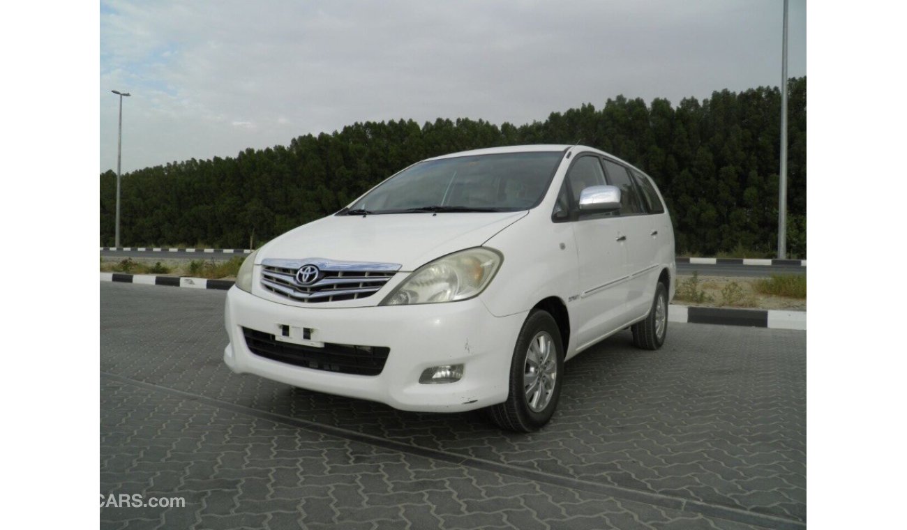 Toyota Innova 2010