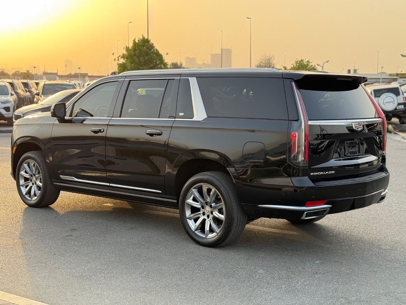 Cadillac Escalade ESV Premium Luxury platinum