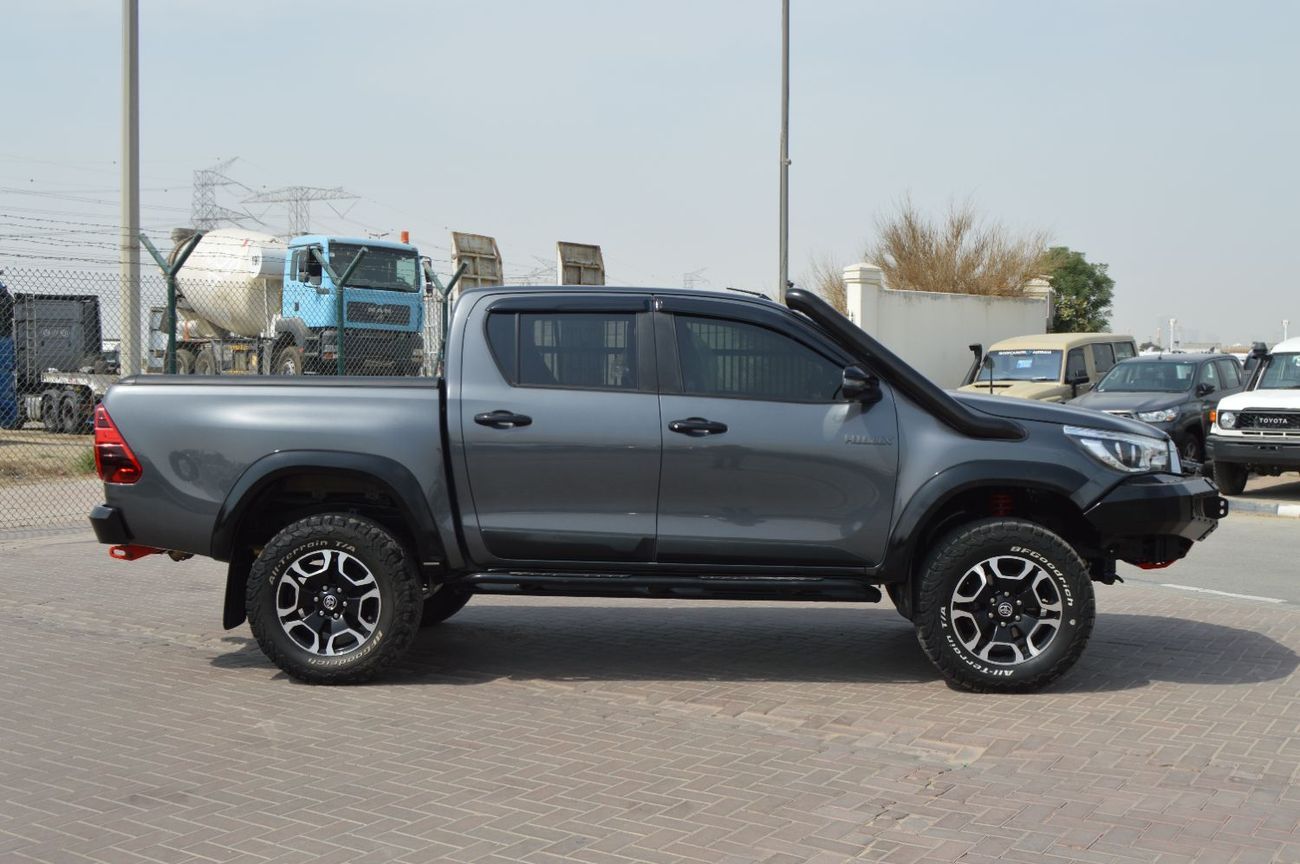 تويوتا هيلوكس TRD Double cabin 2.8L, perfect inside and outside
