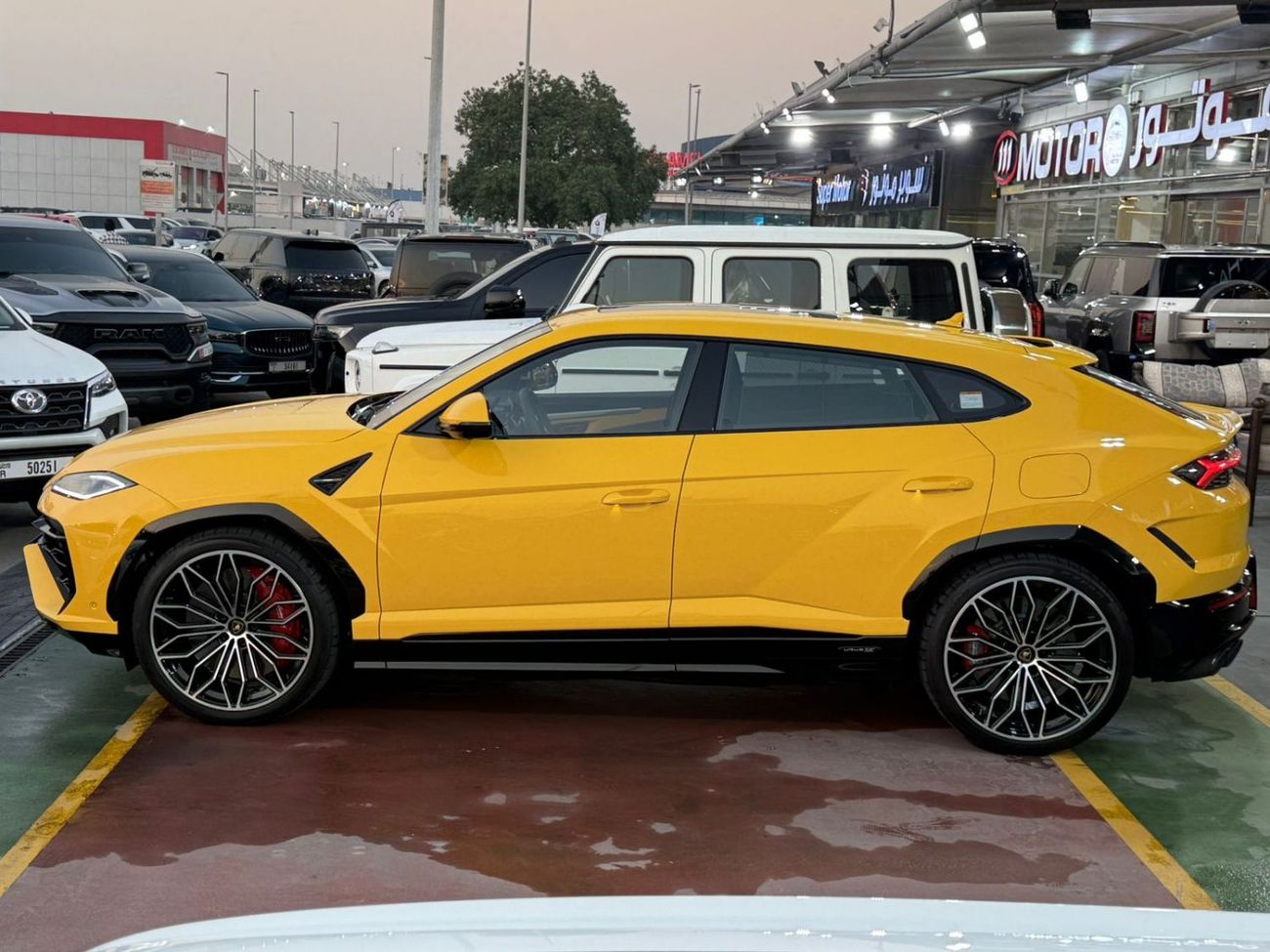 لامبورغيني اوروس STD 4.0T V8