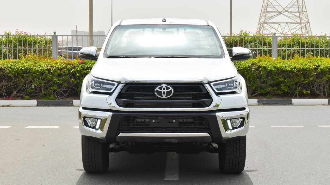 Toyota Hilux ECTAGR009 – 2025 Toyota Hilux Double Cab High Options – 2.4L Diesel Auto – White w Black