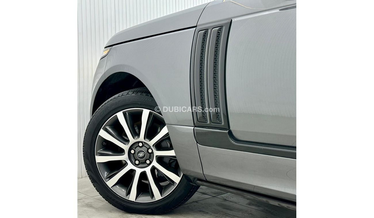 Land Rover Range Rover 2017 Range Rover Vogue SE Supercharged V8, Warranty, Full Range Rover Service History, GCC