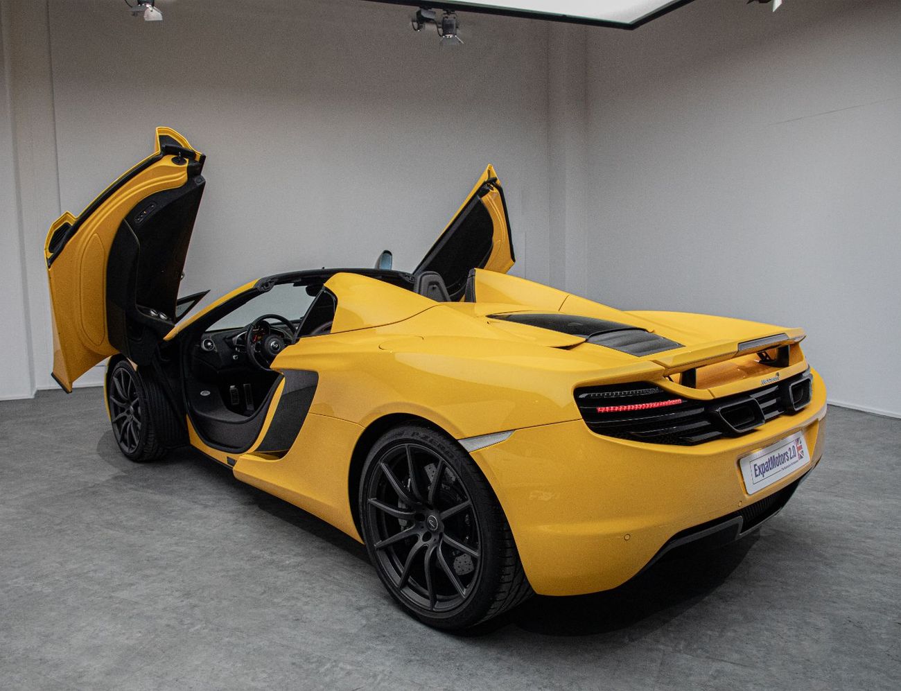 مكلارين MP4-12C