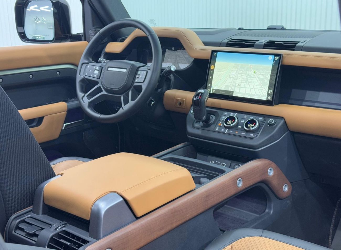 Land Rover Defender 110 X P400 3.0L 2024 Land Rover Defender 110 P400 X, January 2029 Land Rover Warranty + Service Pack