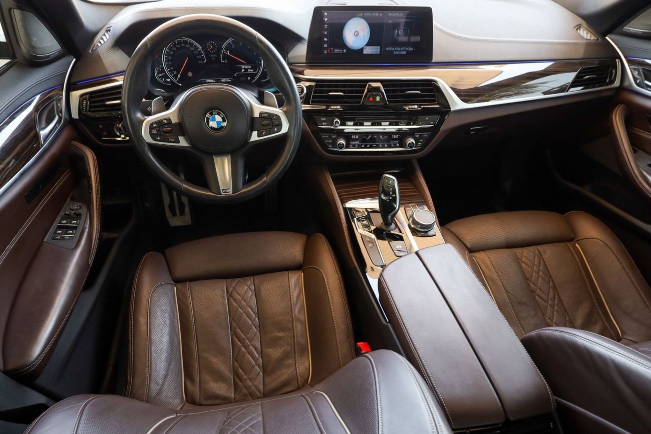 بي أم دبليو 530i M سبورت