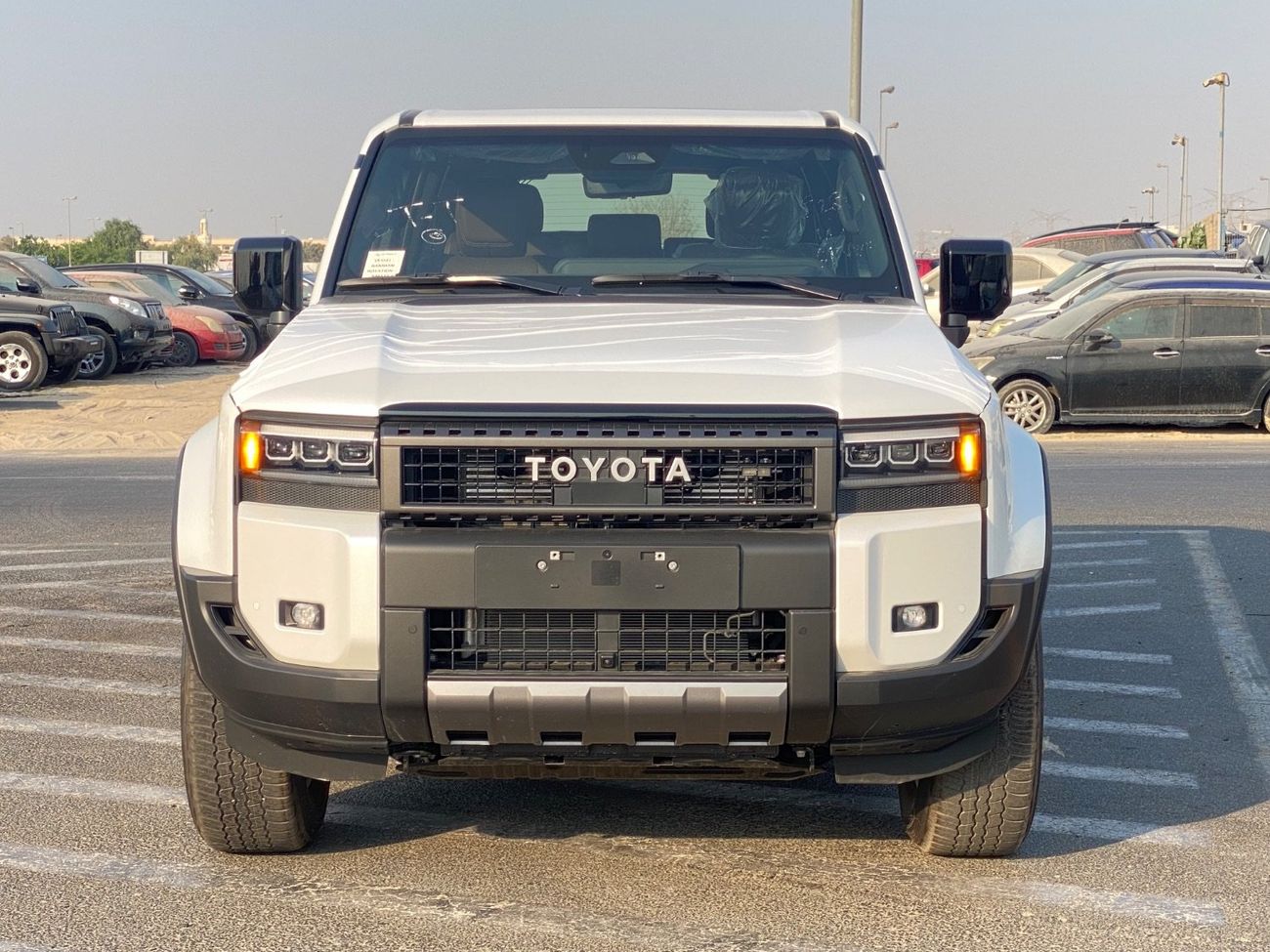 تويوتا برادو Adventure Dual Tone 2.4T