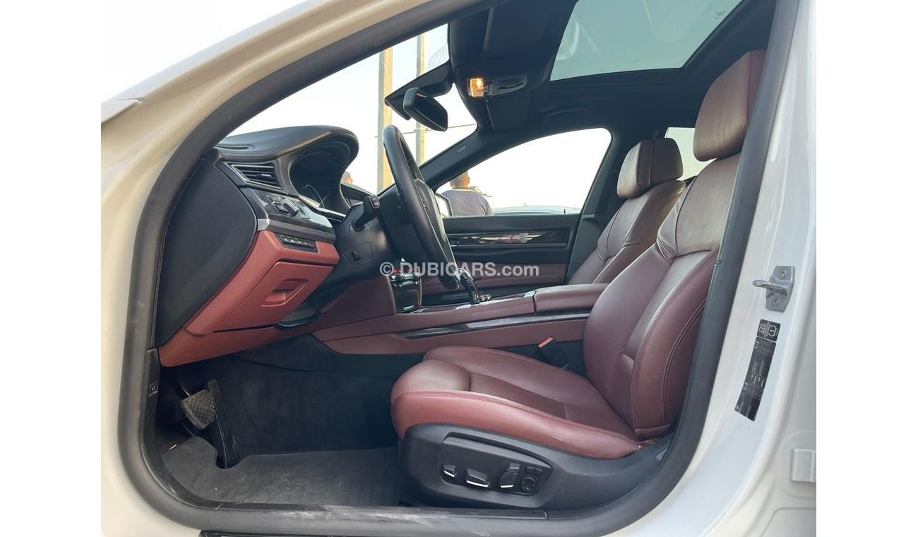 بي أم دبليو 750Li لاكجري