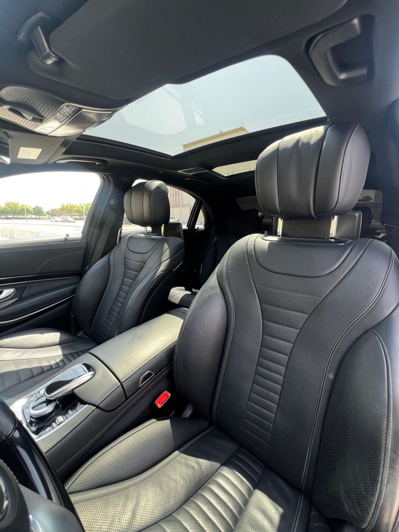 Mercedes-Benz S 560 Std 4.0L (463 HP)