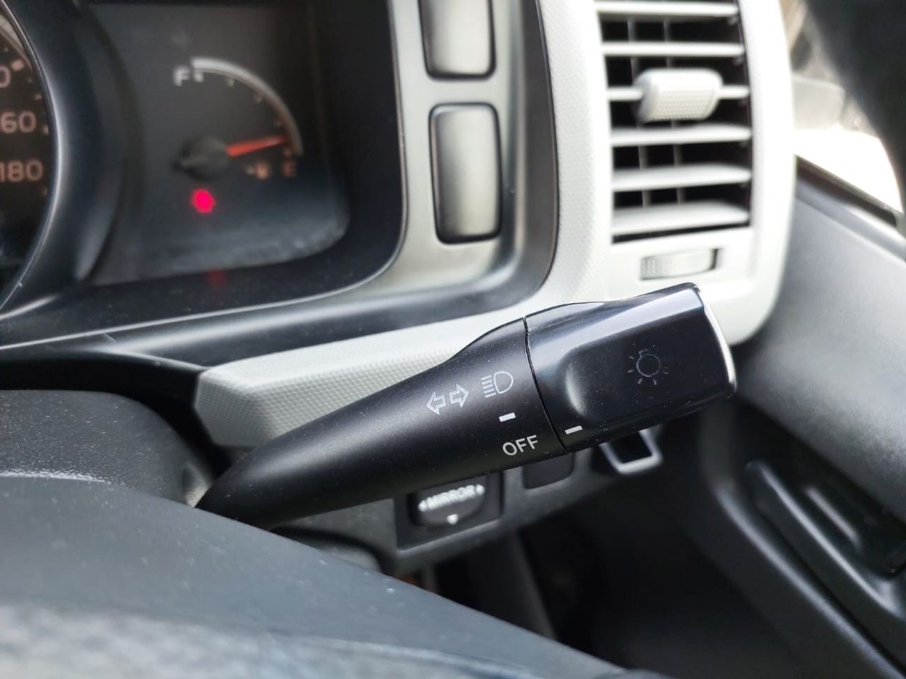 تويوتا هاياس TOYOTA HIACE COMMUTER VAN RHD 2009 MODEL 3.0 L DIESEL MANUAL(PM07365)