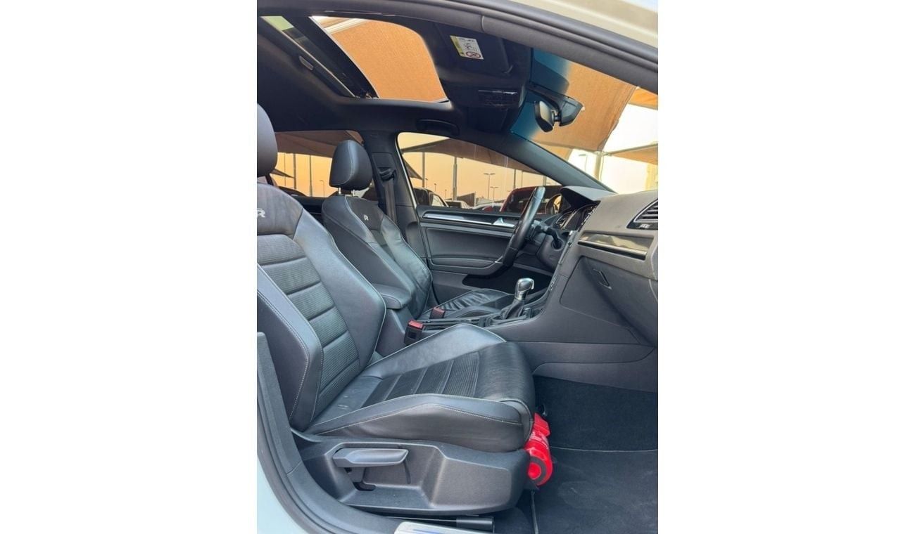 فولكس واجن جولف R 2.0L (280 HP)