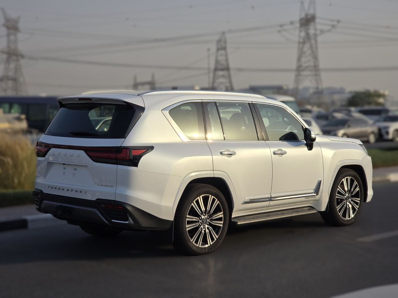 Lexus LX 600 3.5L Turbo + White color