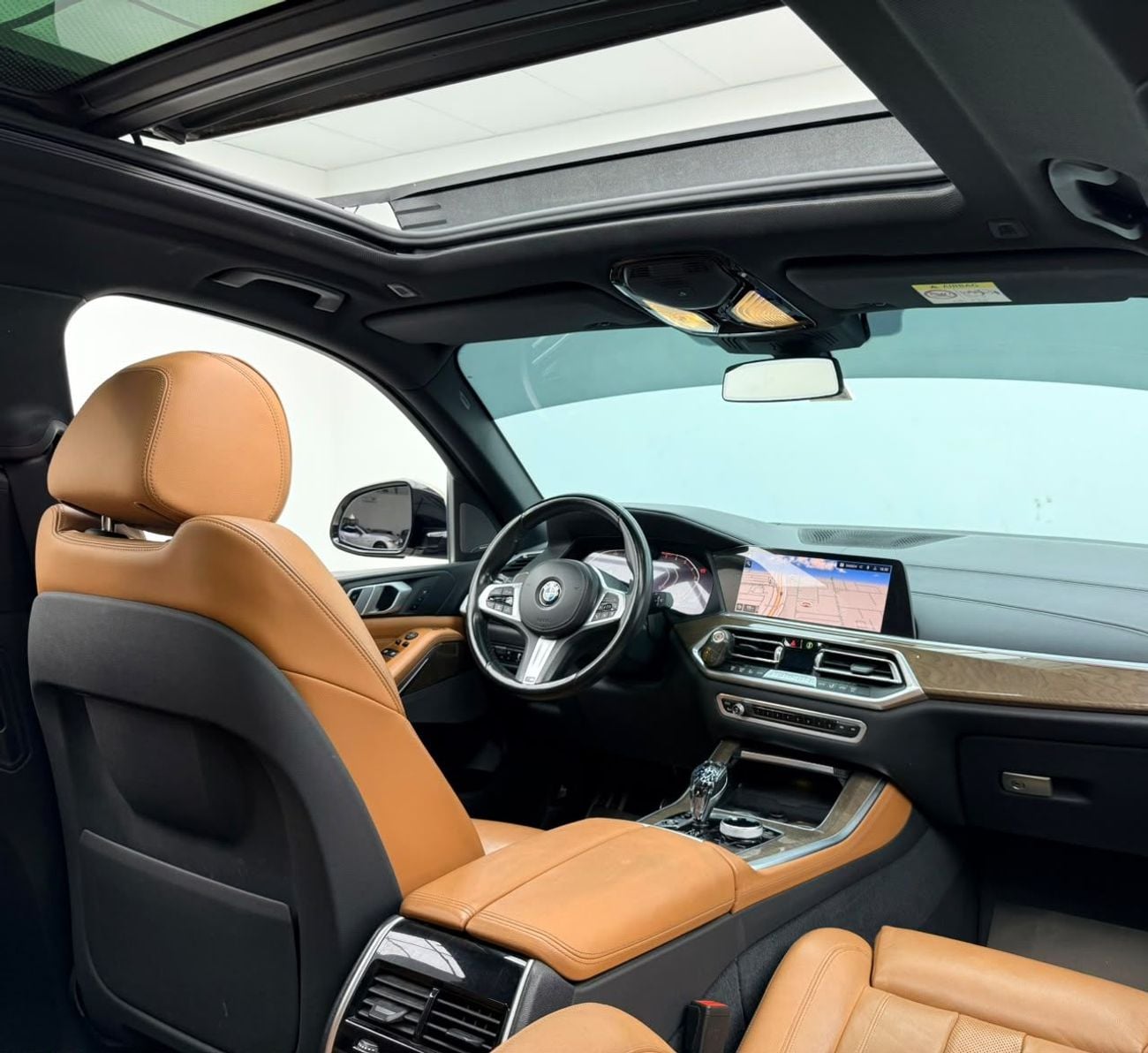 بي أم دبليو X5 XDRIVE40i M SPORT بي إم دبليو X5 xDrive40i M-Sport موديل 2019، مع ضمان، وحزمة خدمة بي إم دبليو لعام 2027، وسجل صيانة ك