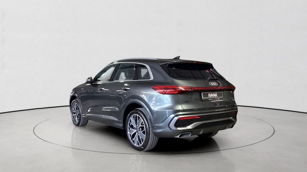 Audi Q5 45 TFSI S-LINE 2.0 150KW MHEV S TRONIC S LINE MID | Guaranteed Warranty | 0 Down Payment