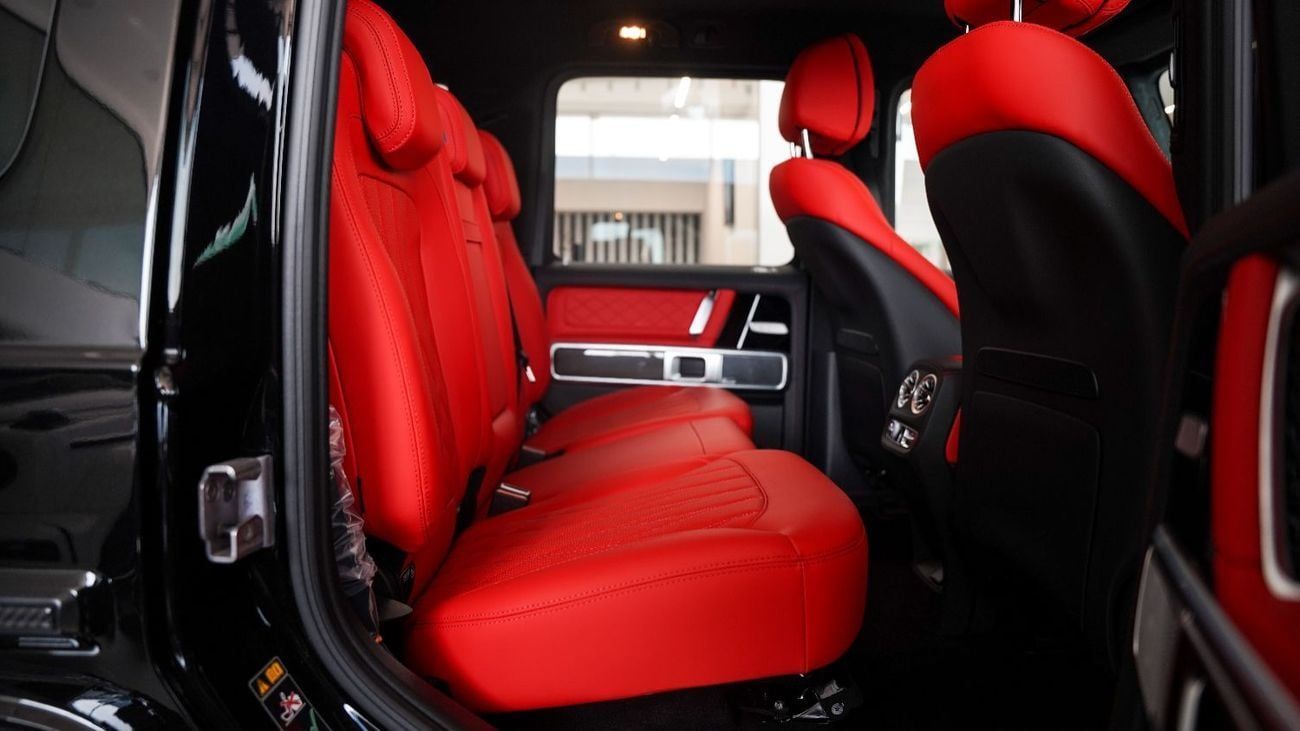 Mercedes-Benz G 63 AMG 4MATIC SUV GCC 2025 Fully Original Carbon Perfomance Package 5 Year Gargash Auto Warranty