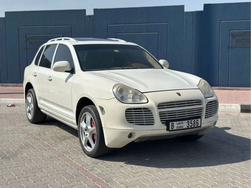 Porsche Cayenne Porsche Cayenne Turbo S | 4.5L V8 6AT (521 HP) | 2006 | GCC Specs | First Owner