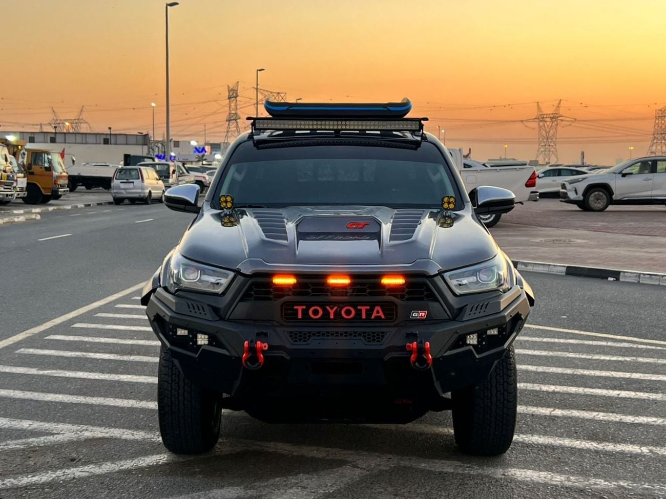 تويوتا هيلوكس ADVENTURE 2021 toyota hilux - off road package - full option - BullBar 2.7L V4 - AWD 4x4 -