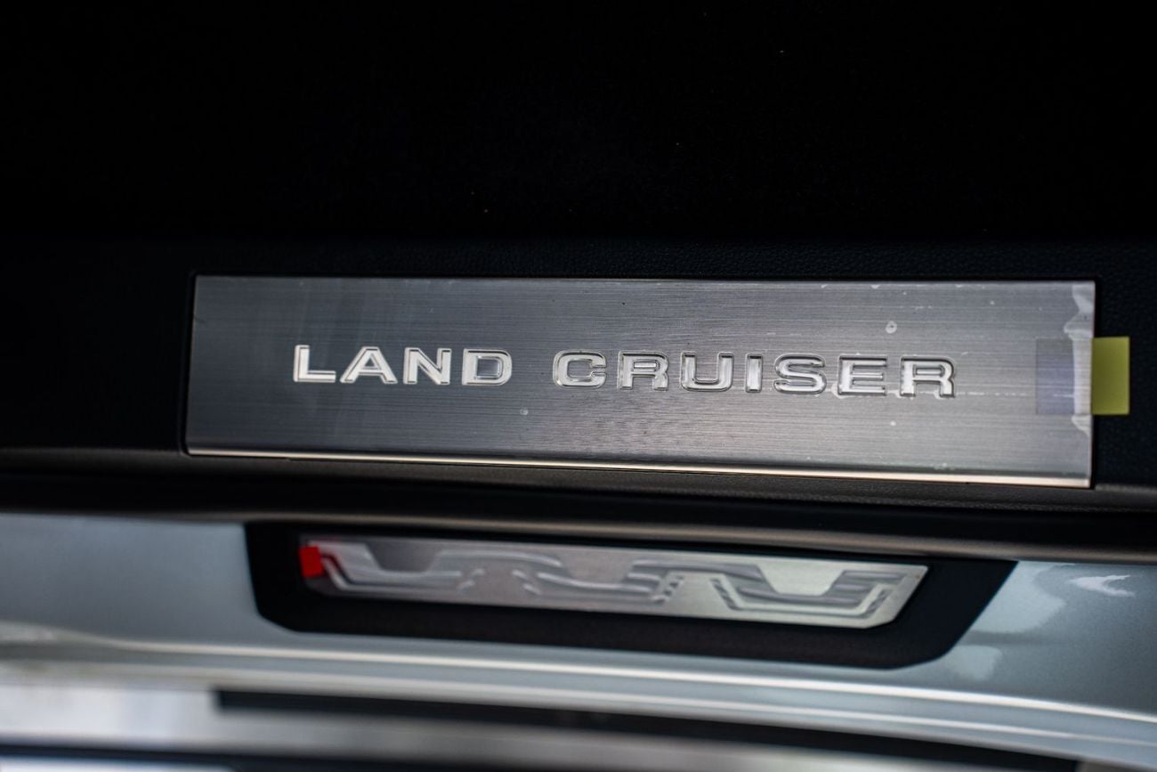 تويوتا لاند كروزر 2025 Toyota Land Cruiser VXS (3.5L Hipired