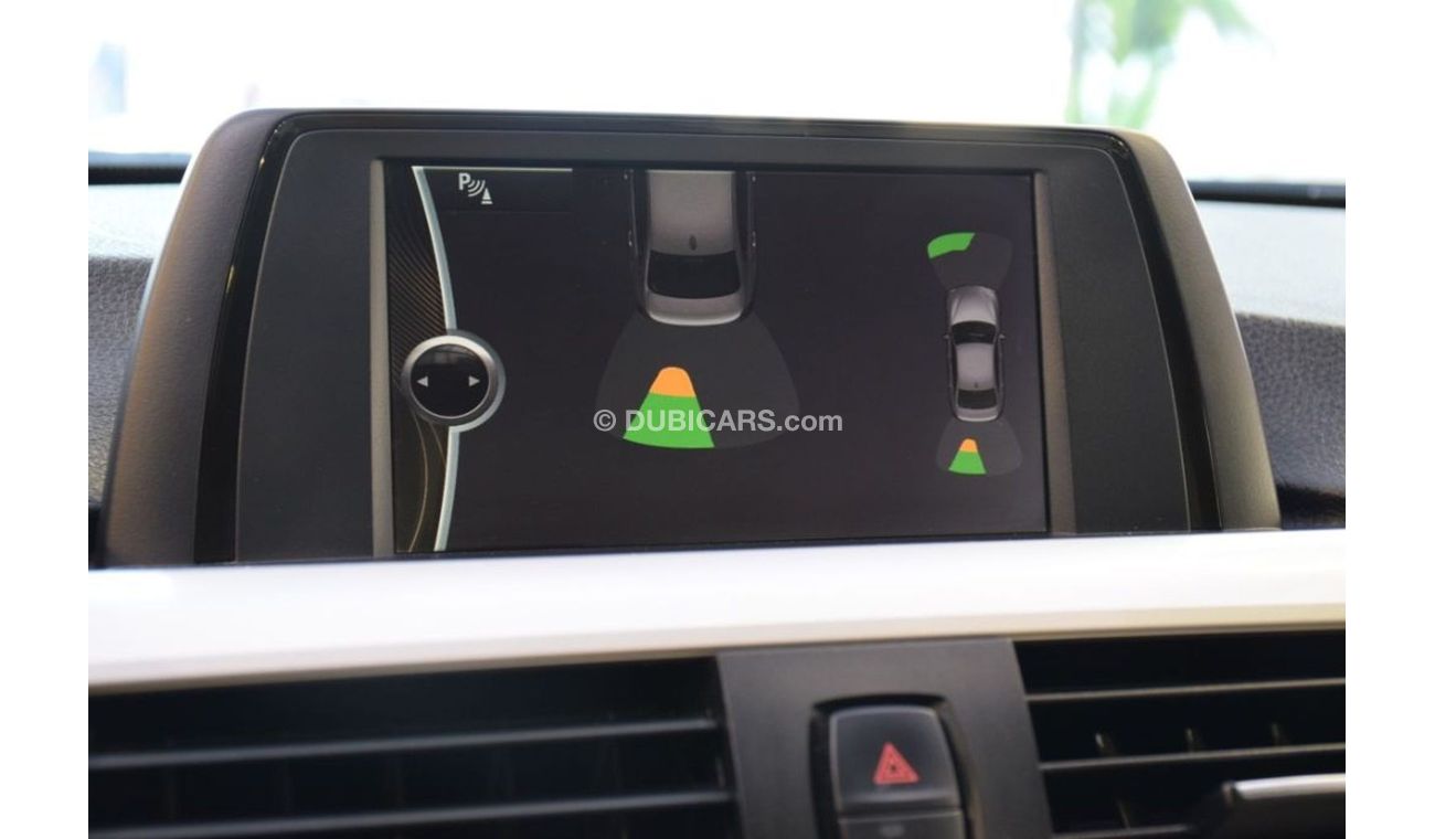 BMW 320i AMAZING BMW 320i 2013 Model!! in Black Color! GCC Specs