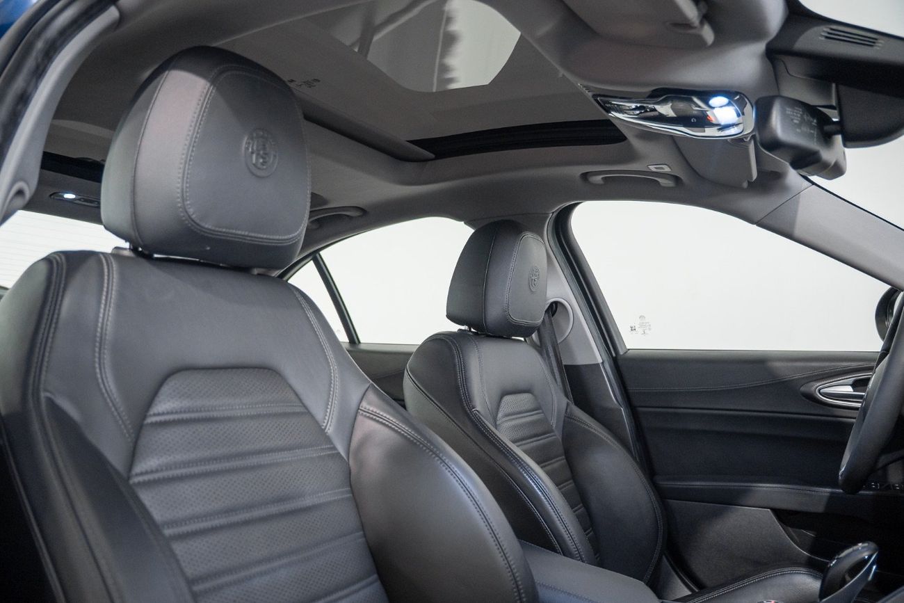 Alfa Romeo Giulia Veloce 2.0L AWD 2020 Alfa Romeo Giulia Veloce | Full Alfa Romeo Service History