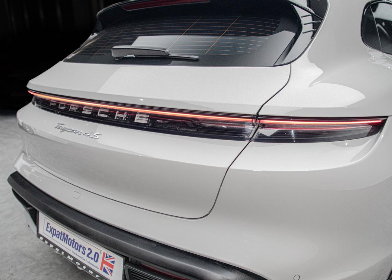 بورش تايكان 4S Cross Turismo